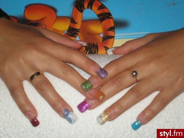 www.caro-tipsy-kielce.blog.onet.pl - Paznokcie