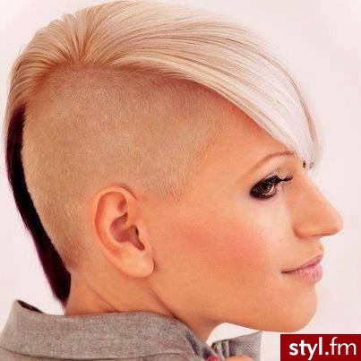 Blond Tribale - wzory na głowie Alternatywne Krótkie Fryzury