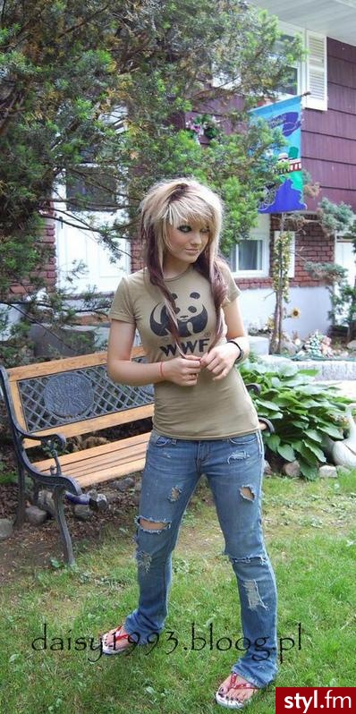 Jeśli zdjęcie już jest w galerii podaj link to usunę :) - EMO Alternatywne Średnie Fryzury