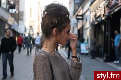 Brązowe Upięcie Proste Na co dzień Średnie Fryzury