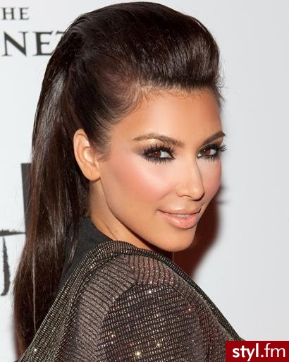 Kim Kardashian. Kim Kardashian - Długie Fryzury