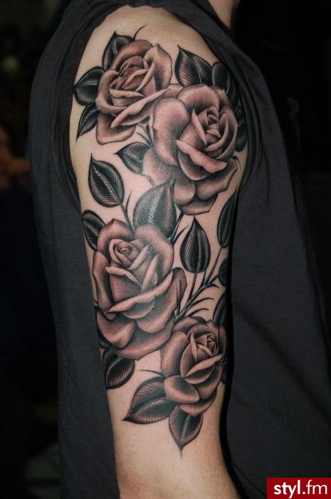 ;3 - Tatuaże