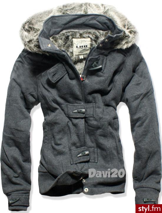 bluza. Pobrano ze strony: http://allegro.pl/item957245850_lhd_mega_wystrzalowa_ciepla_bluzo_kurtka_s.html - Pozostałe Ciuchy Moda