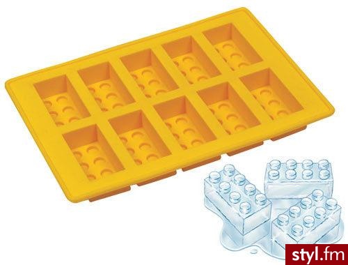 Coś, co choć trochę odmieni Twoją kuchnię - foremki do lodu w kształcie klocków lego. :) Cena: 25 zł - Misz-masz