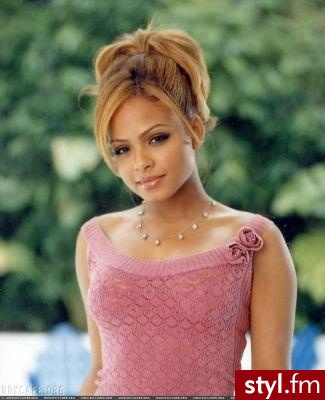 Na zdjęciu Christina Milian - Długie Fryzury