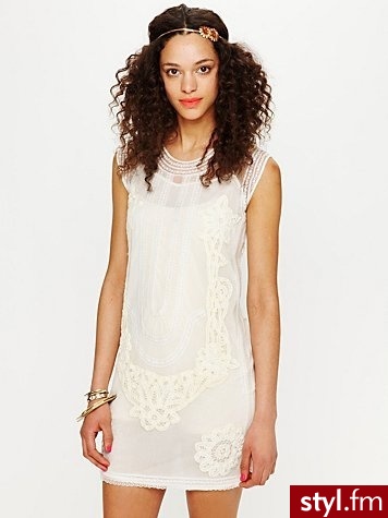 Elle Embroidered Dropwaist Mini Dress - Pozostałe Sukienki Moda