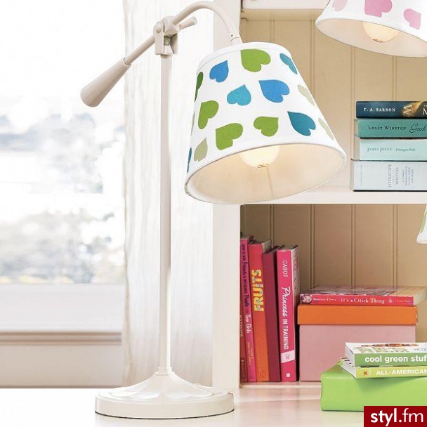 Lampka na biurko z karniszem w kolorowe serduszka - 59$ - Gadżety Inne Moda