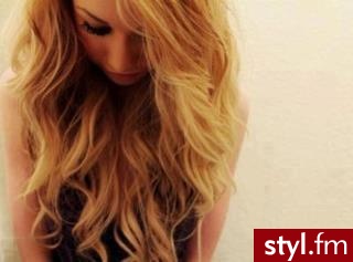 Blond Rozpuszczone Kręcone Na co dzień Długie Fryzury