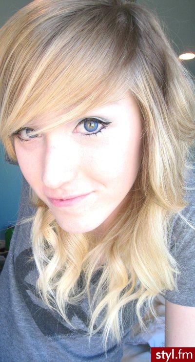 Blond EMO Alternatywne Średnie Fryzury