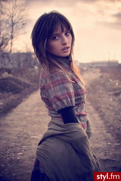 Średnie Fryzury