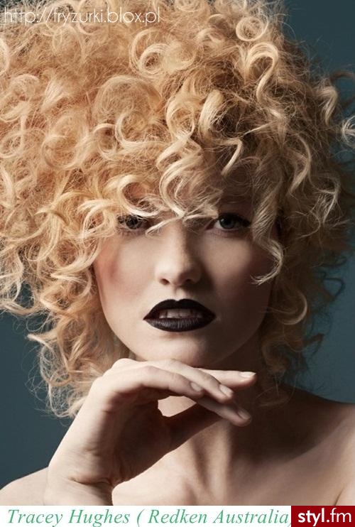 Blond Rozpuszczone Kręcone Na co dzień Średnie Fryzury