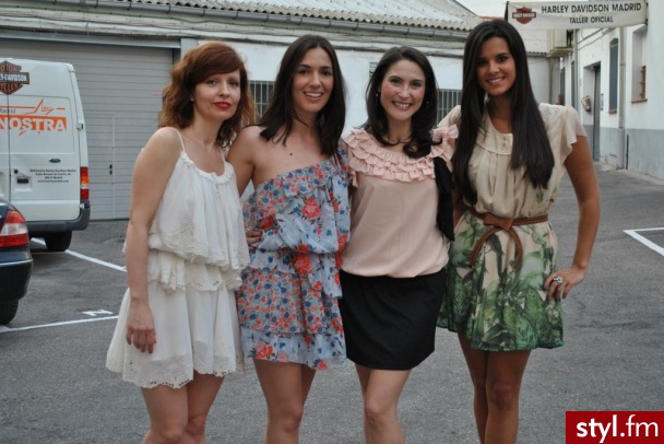 Sukienki Moda