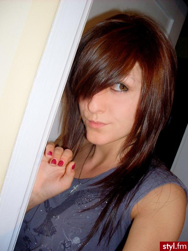 Średnie Fryzury