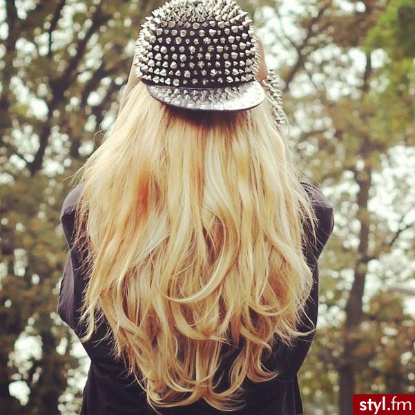 Blond Rozpuszczone Kręcone Na co dzień Długie Fryzury