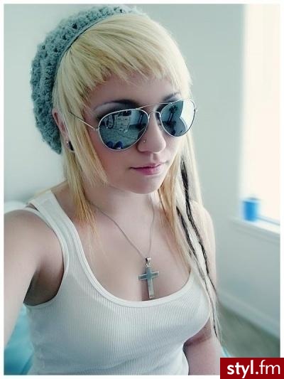 Średnie Fryzury