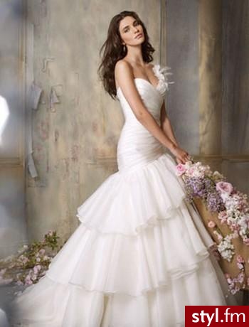 http://www.kleinfeldbridal.com/ - Suknie ślubne Ślub Moda
