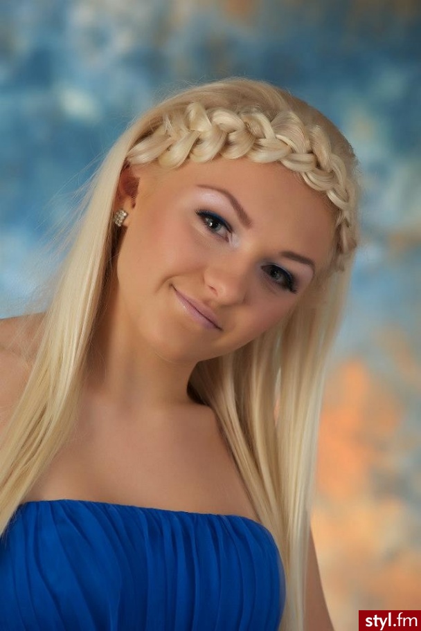 Średnie Fryzury