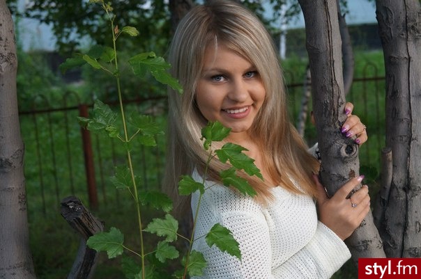 Średnie Fryzury