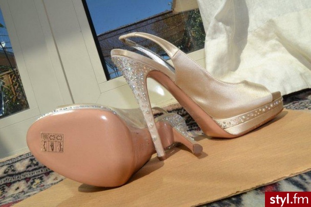 Szpilki Buty Moda