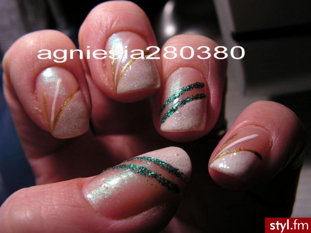 Autor: agniesia280380 francuz ukośny inaczej. Autor: <b>agniesia280380</b><br /> - Paznokcie