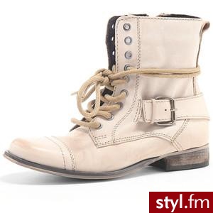 Cream leather lace up buckle boots - Dorothy Perkins - Polyvore. Pobrano ze strony: http://www.polyvore.com/cgi/thing?id=24655832&.locale=pl - Pozostałe Buty Moda
