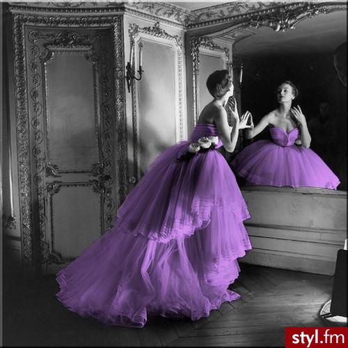 Sukienki Moda