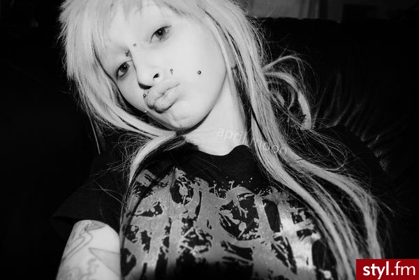 fryzury-grzywki - Średnie Fryzury