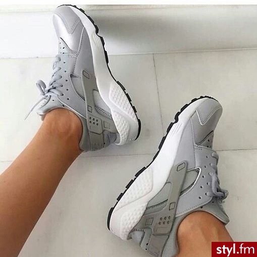 Pozostałe Buty Moda