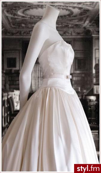 Sukienki Moda
