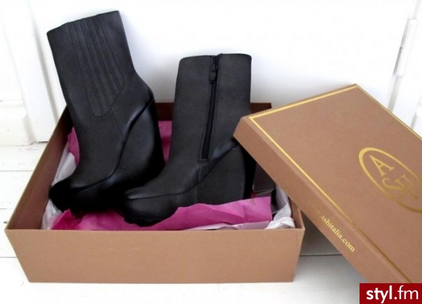 Pozostałe Buty Moda