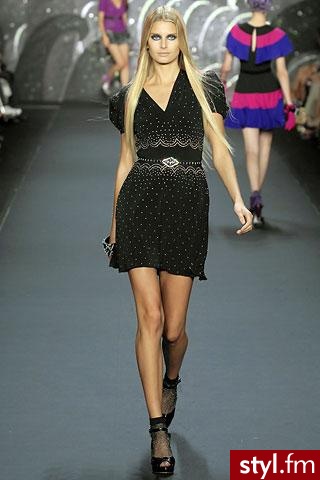 sukienka. Anna Sui
Jeżeli już jest proszę o link - Pozostałe Ciuchy Moda
