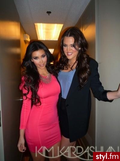 Kim & Khloe - Długie Fryzury