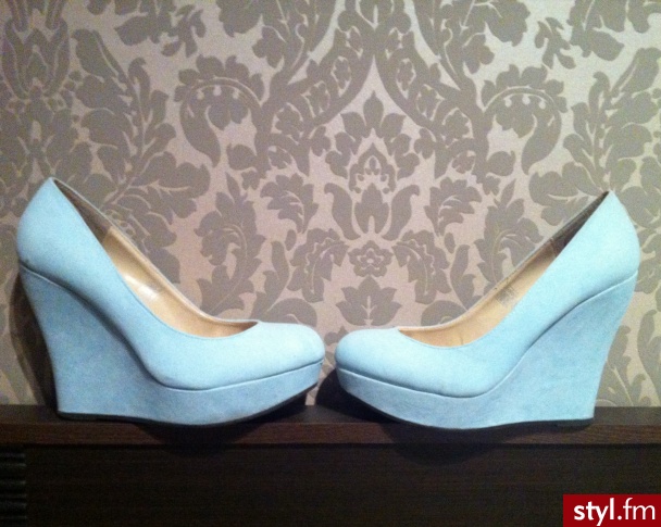 Serdecznie Zapraszam :) 

http://allegro.pl/listing/user/listing.php?us_id=27256197

https://www.facebook.com/eFascino - Koturny Buty Moda