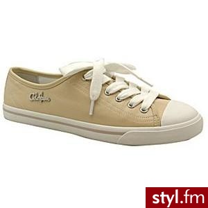 Cole Haan. Pobrano ze strony: http://www.polyvore.com/cgi/thing?id=25557979&.locale=pl - Pozostałe Buty Moda