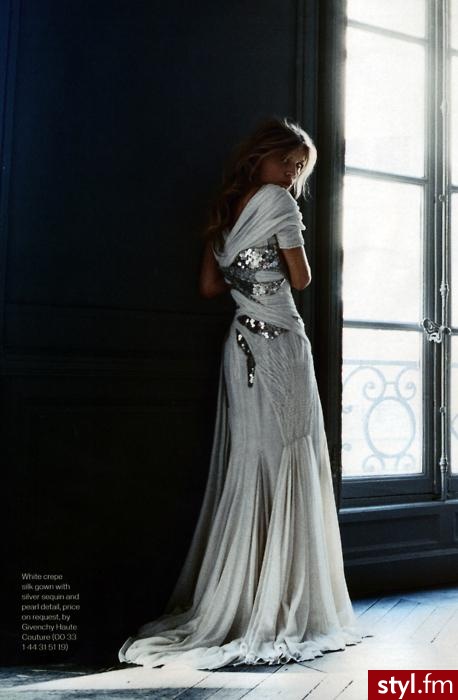 Sukienki Moda