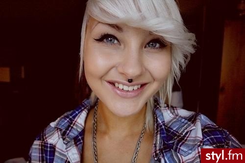 Średnie Fryzury