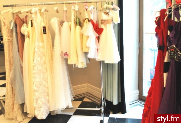 Sukienki Moda
