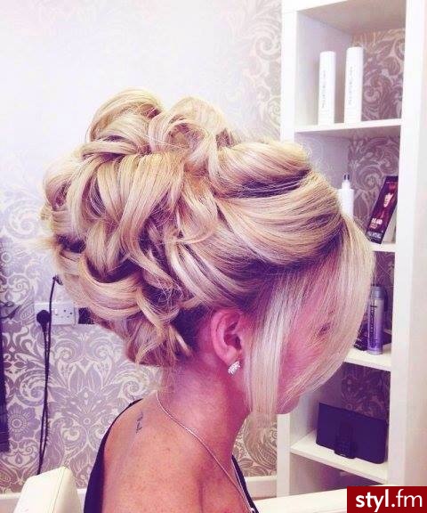 Blond Upięcie Kręcone Wieczorowe Długie Fryzury