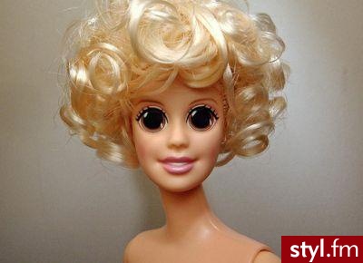 kolekcja lalek Barbie, które powstały na podobieństwo GaGi. Każda z nich jest ubrana w miniaturkę stroju, w którym mogliśmy zobaczyć piosenkarkę. - Misz-masz