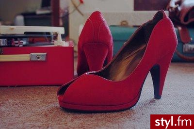 Jeżeli zdjęcie znajduje się już w galerii poproszę o link - Pozostałe Buty Moda