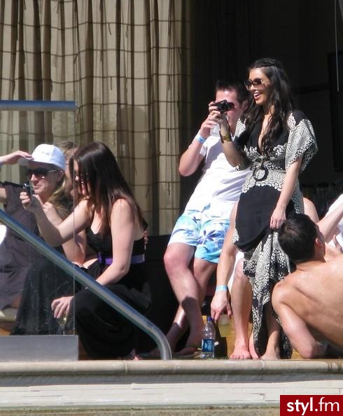 Kim & Khloe  Kardashian - Moda uliczna Inne Moda