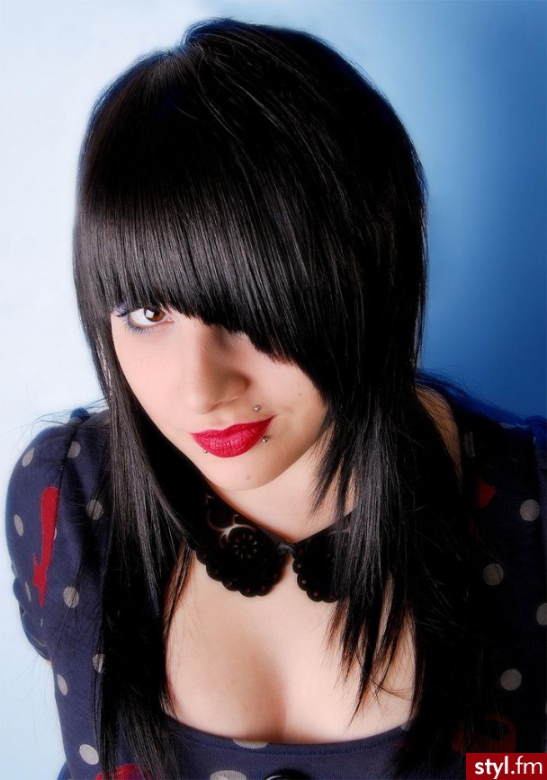 Średnie Fryzury