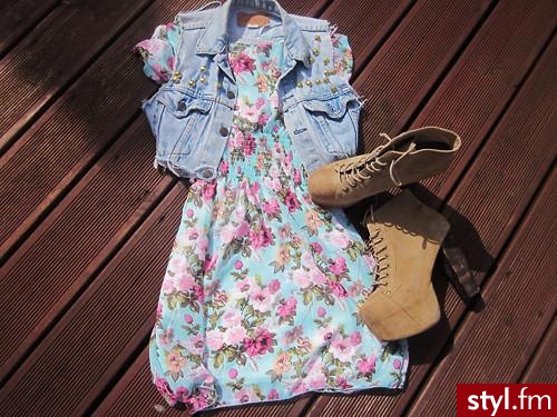 Sukienki Moda