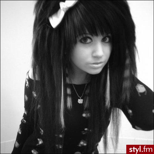 Jeśli zdjęcie już jest w galerii podaj link to usunę :) - EMO Alternatywne Średnie Fryzury