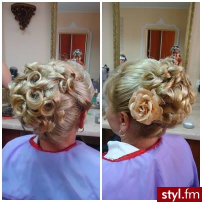 Blond Upięcie Kręcone Ślubne Średnie Fryzury