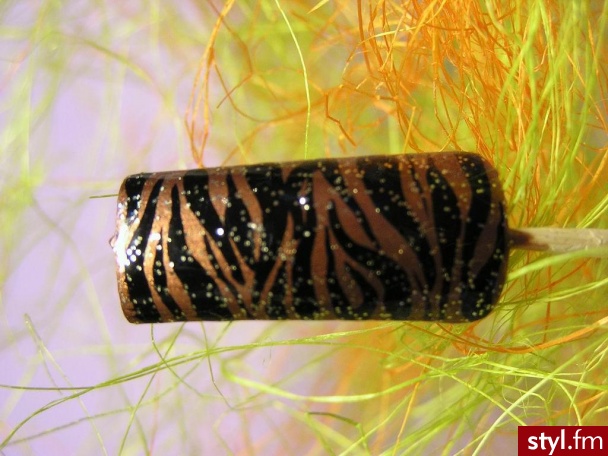 Autor: elviola czekoladowa zebra. Autor: <b>elviola</b><br /> - Paznokcie