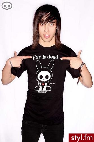 Vic Fuentes. Vic Fuentes - Średnie Męskie Fryzury
