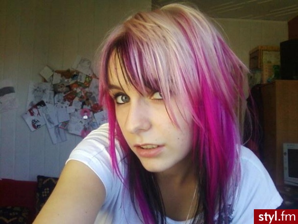 EMO Alternatywne Średnie Fryzury