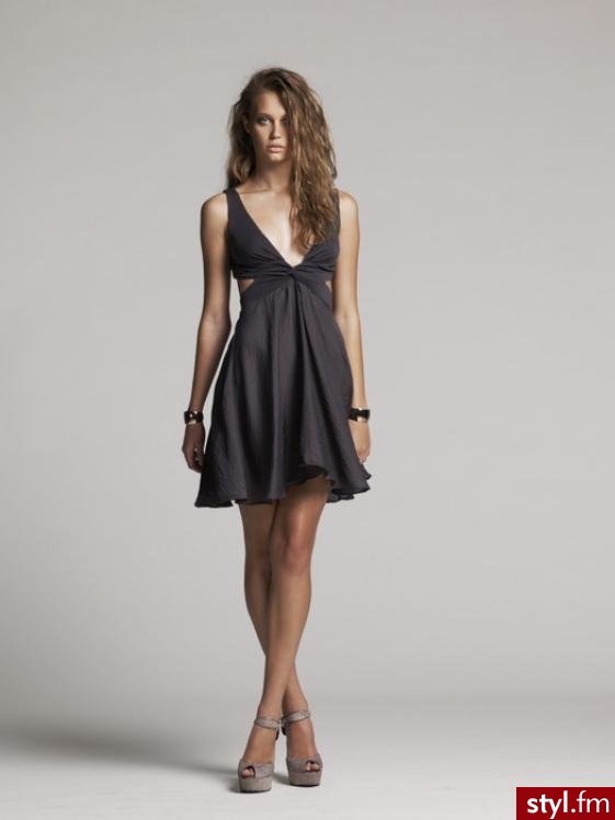 Sukienki Moda