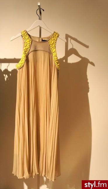 Sukienki Moda